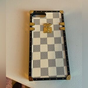iPhone 8 designer inspired phone case in great condition